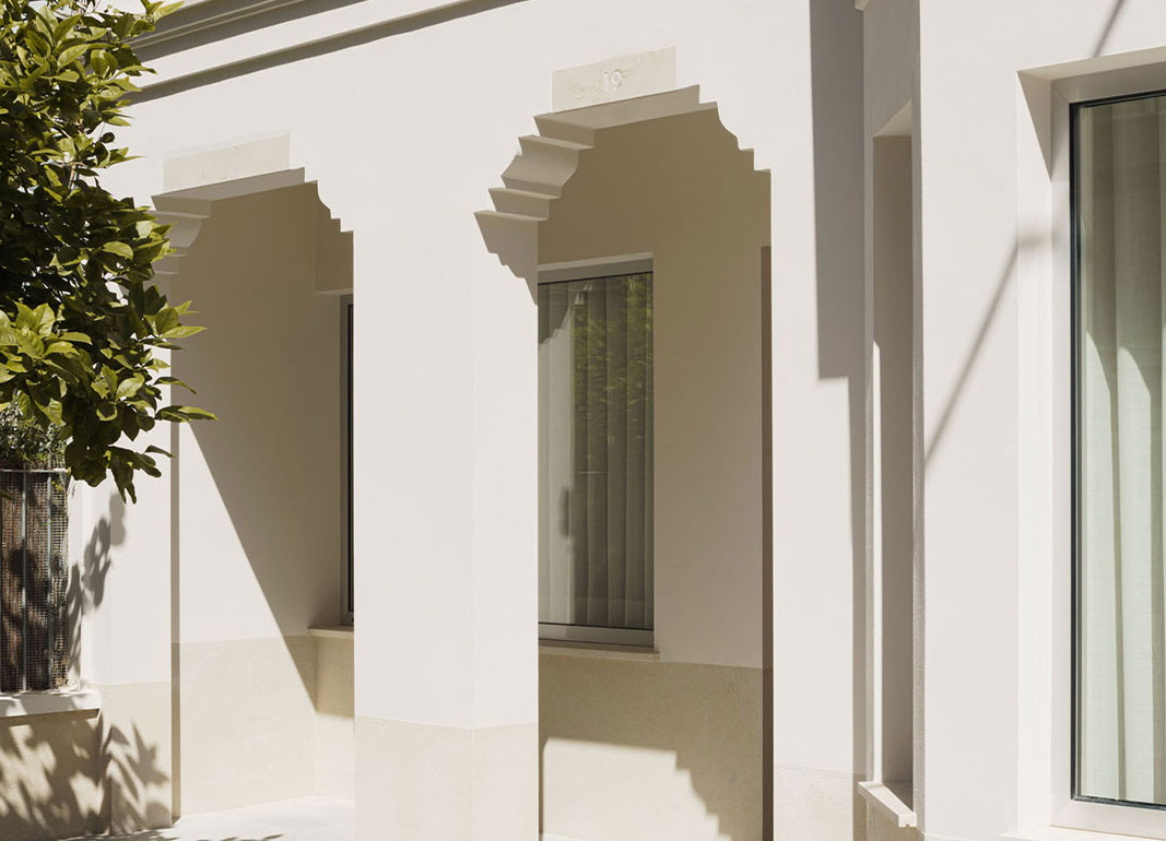 casa patio interior arco en valencia iterare estudio arquitectos arquitectura mediterranea